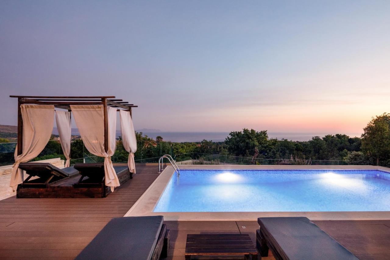 Villa Stoneville *